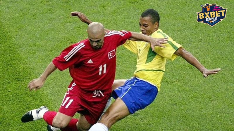 gilberto silva choi o vi tri tien ve Gilberto Silva chơi ở vị trí tiền vệ