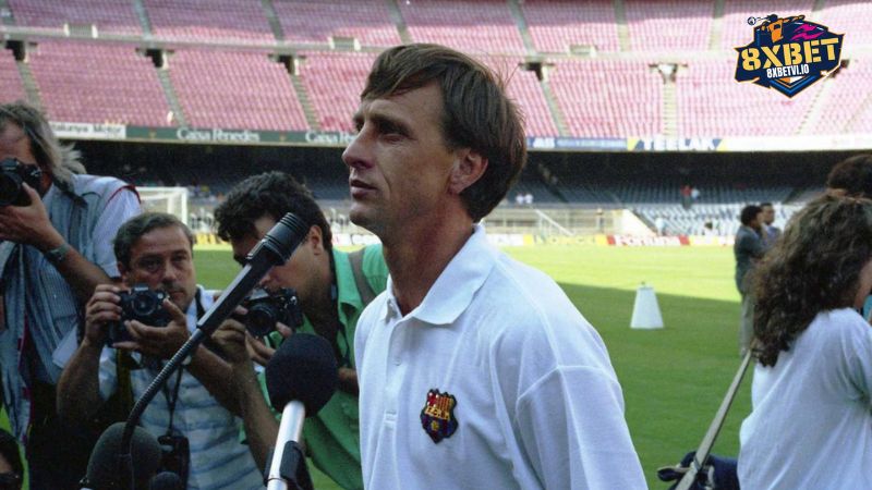 johan cruyff barça gan lien voi so do doi hinh tao bao Johan Cruyff Barça gắn liền với sơ đồ đội hình táo bạo